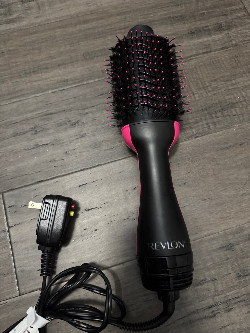 Revlon Black and Pink One-Step Volumizing Hot Air Brush